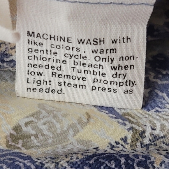 Sophisticates by Pendleton short sleeve button down v neck top size 14 - Picture 5 of 6